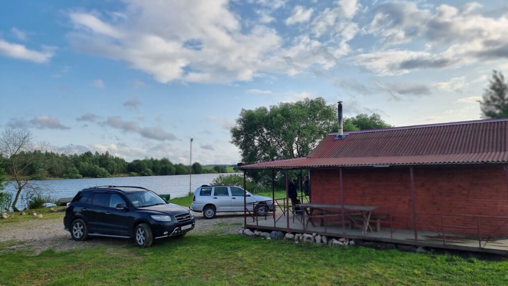 Автономная солнечная электростанция для дачи у озера